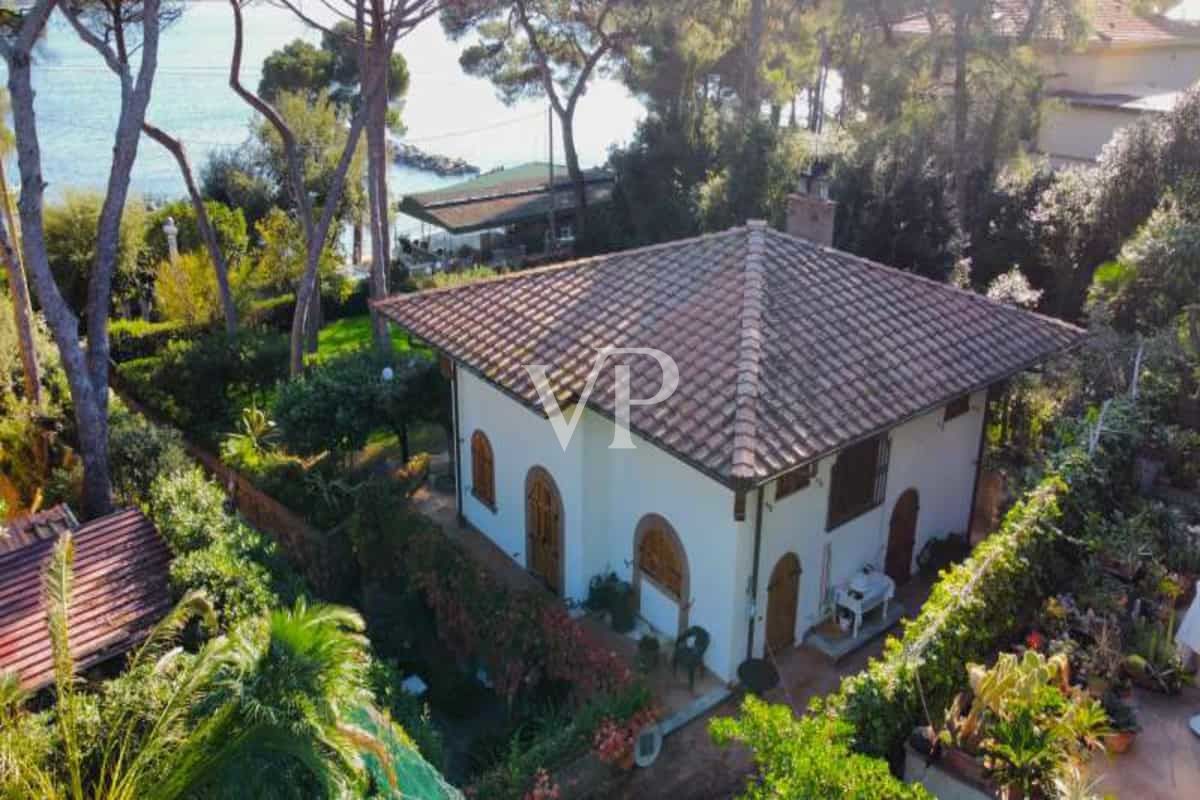 Villa by the sea: Elegance and Comfort in Castiglioncello