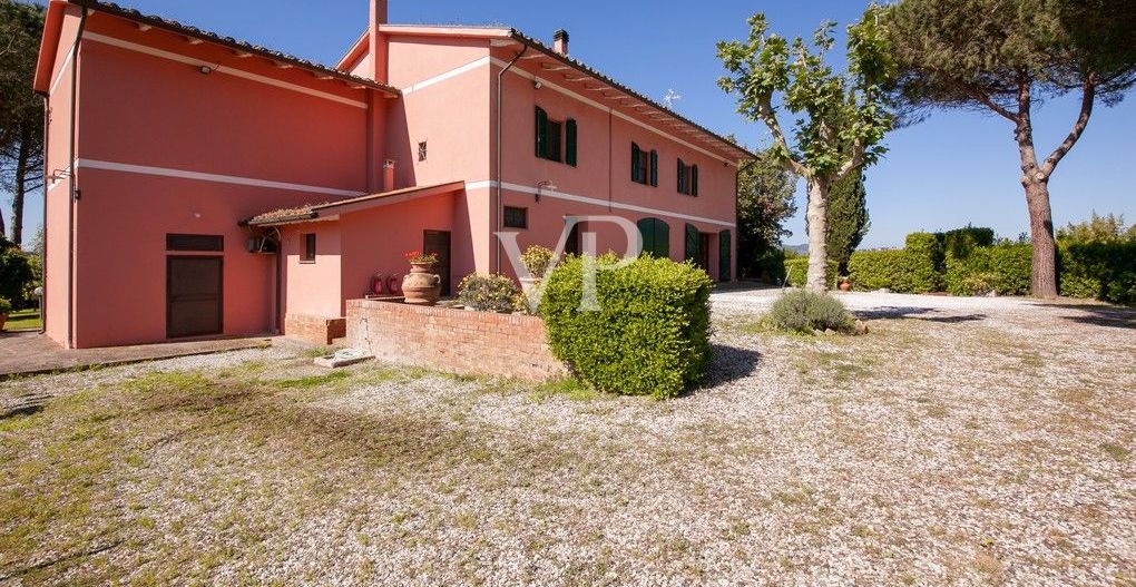 vista  del retro della casa dal