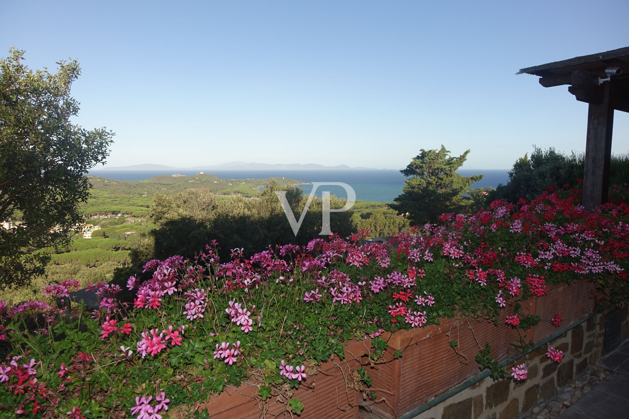 Exklusive Villa mit atemberaubendem 180°-Panoramablick in Punta Ala