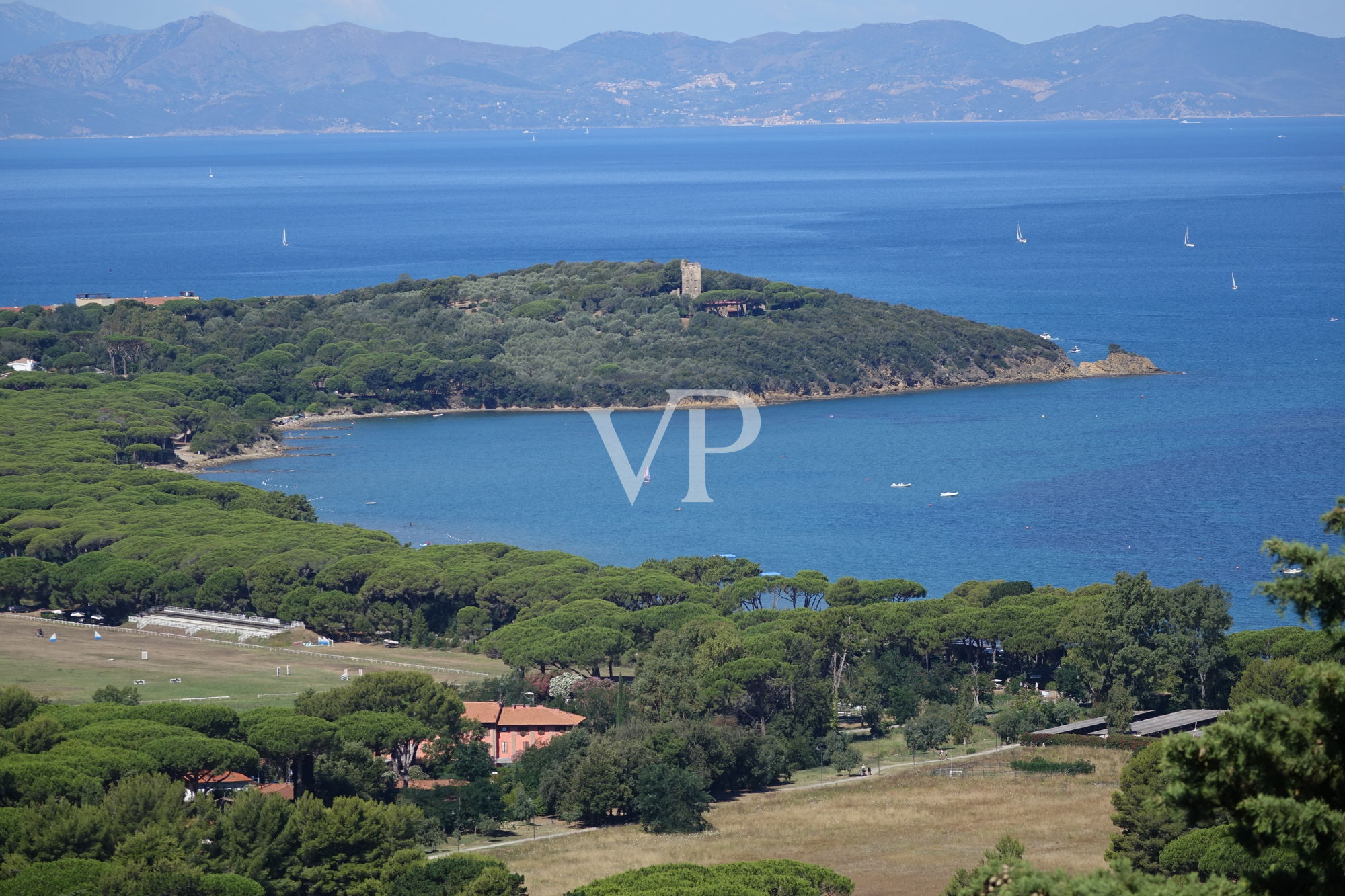 Villa esclusiva con vista panoramica mozzafiato a 180° a Punta Ala