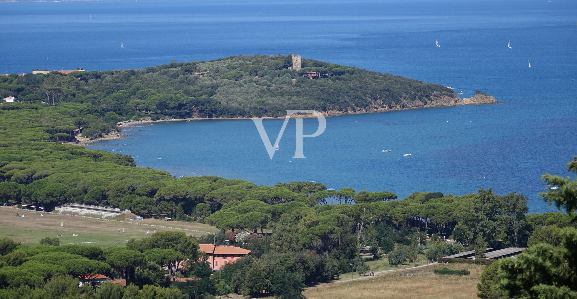 Villa esclusiva con vista panoramica mozzafiato a 180° a Punta Ala