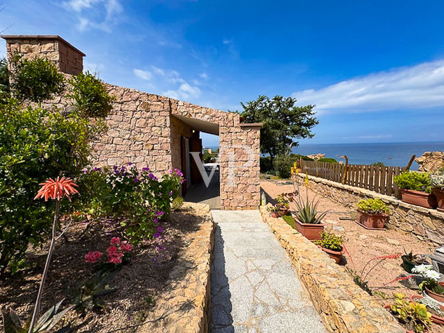 Costa Paradiso: Villa with breathtaking views