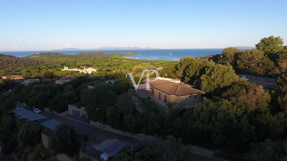 Punta Ala: Espectacular villa en excelente estado con vistas al mar