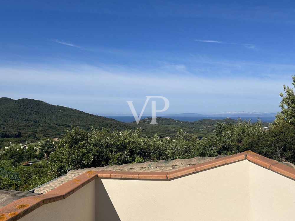 Punta Ala: Espectacular villa en excelente estado con vistas al mar