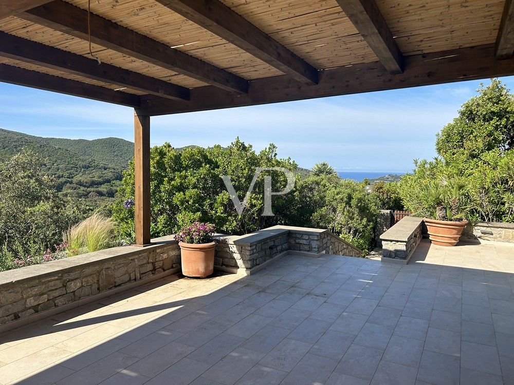 Punta Ala: Spectacular villa in excellent condition with sea view