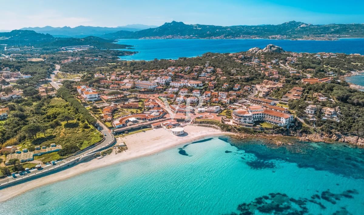 Terrassenvilla in Baia Sardinia - Einmalige Gelegenheit