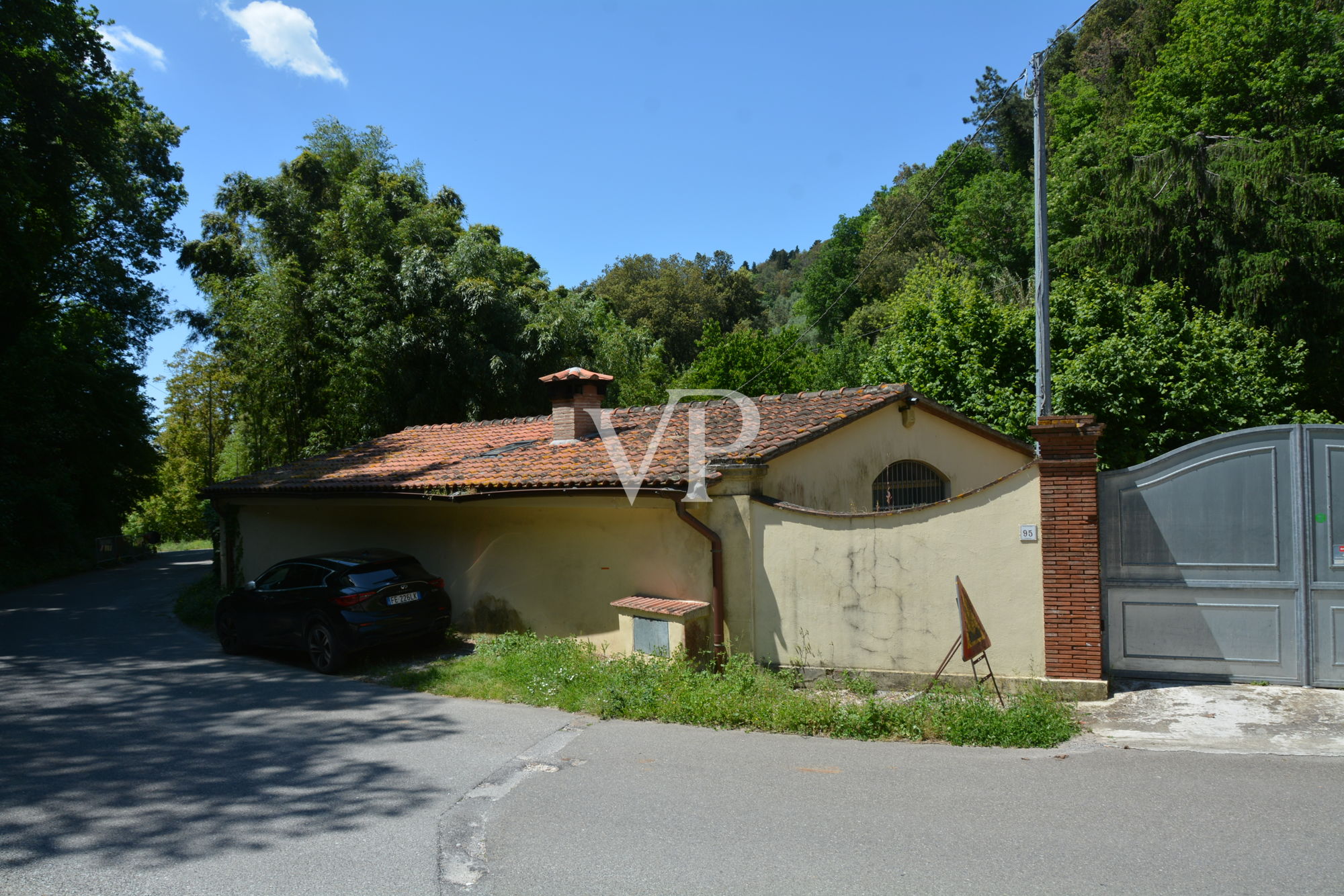 Bauernhaus am Bach