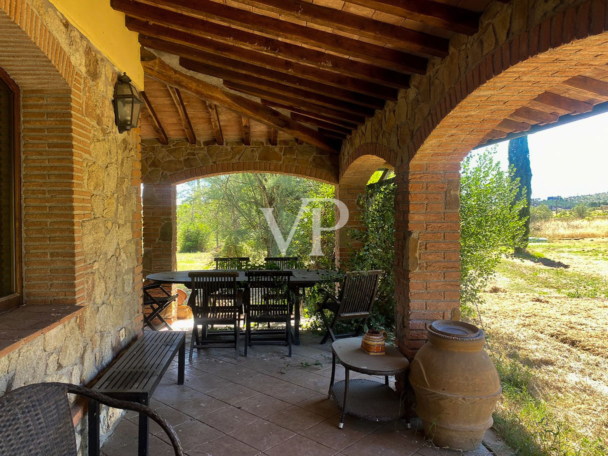 Tuscany: Typical farmhouse with olive grove