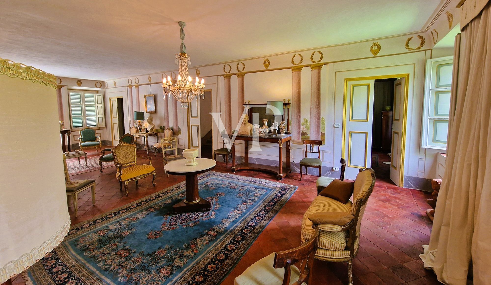 Palazzo Tereglio - altehrwürdiger Stil mit großem Potenzial