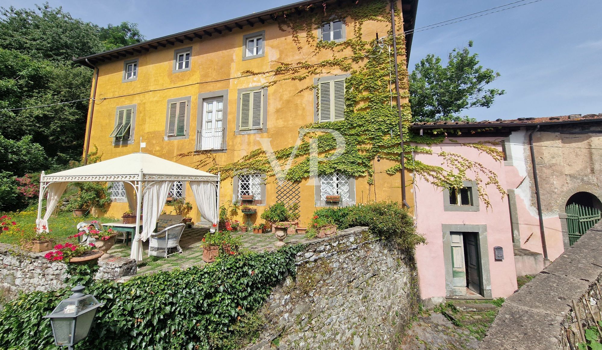 Palazzo Tereglio - altehrwürdiger Stil mit großem Potenzial