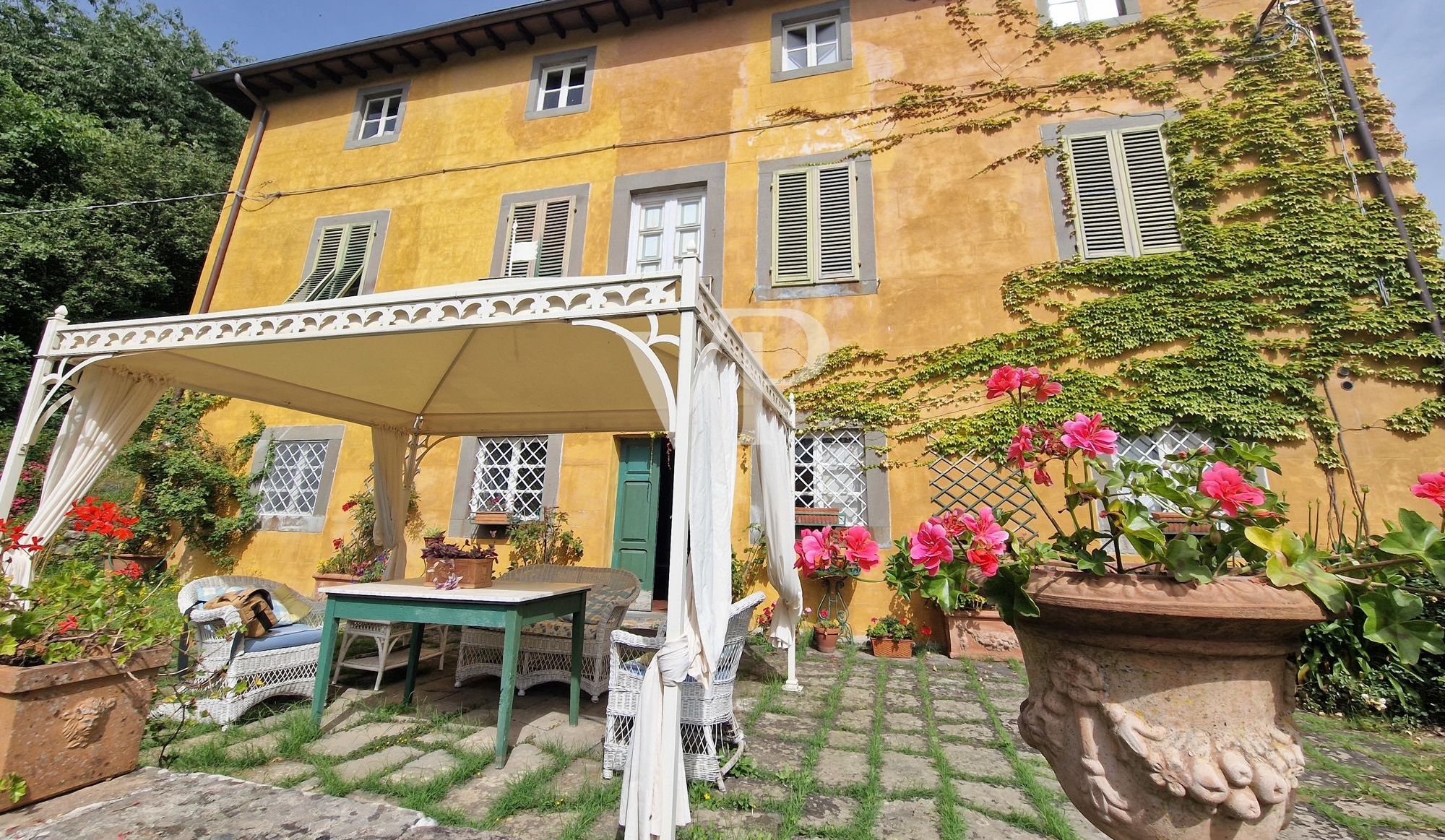 Palazzo Tereglio - altehrwürdiger Stil mit großem Potenzial