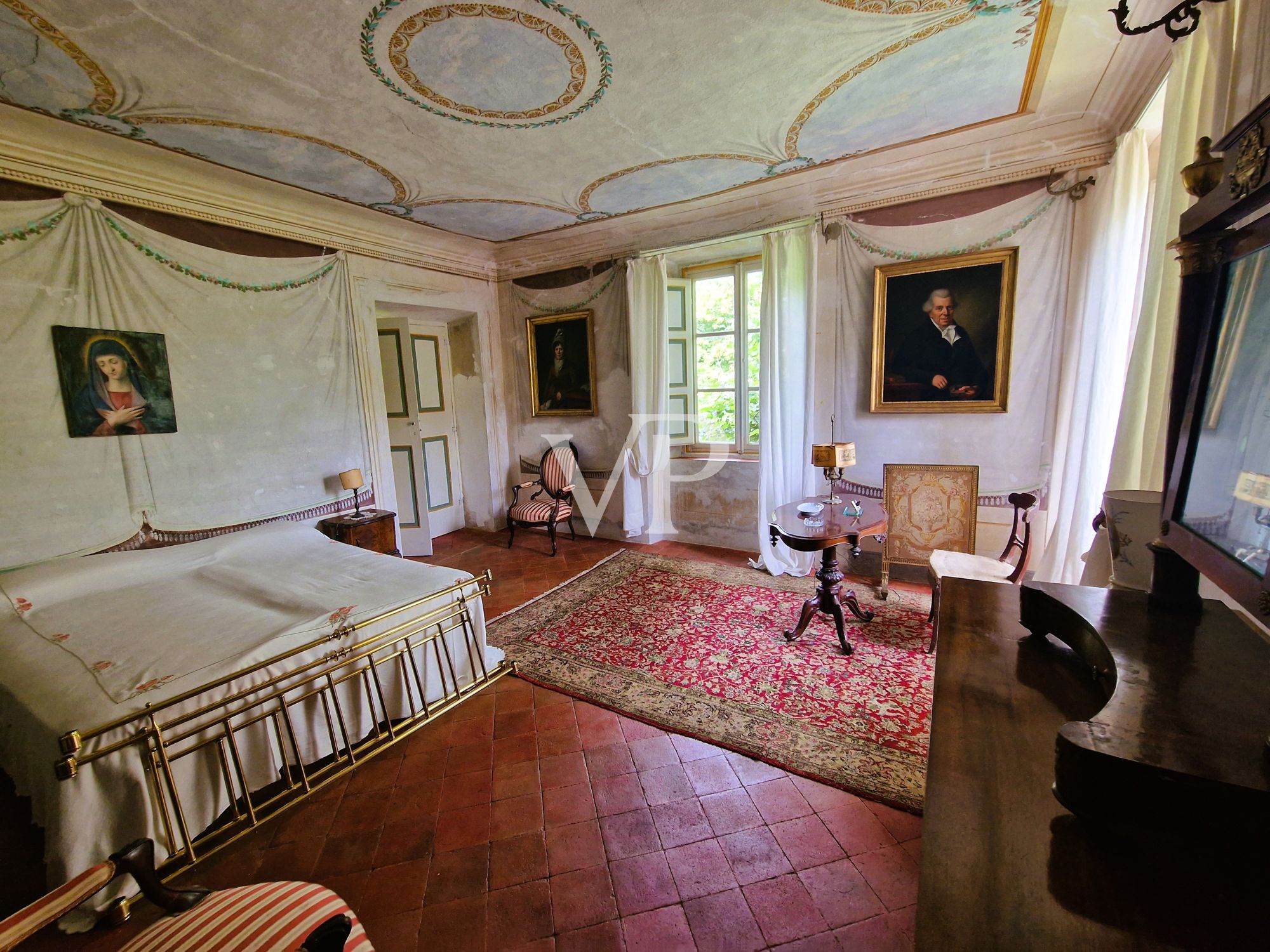 Tereglio Palace - old-fashioned style with great potential