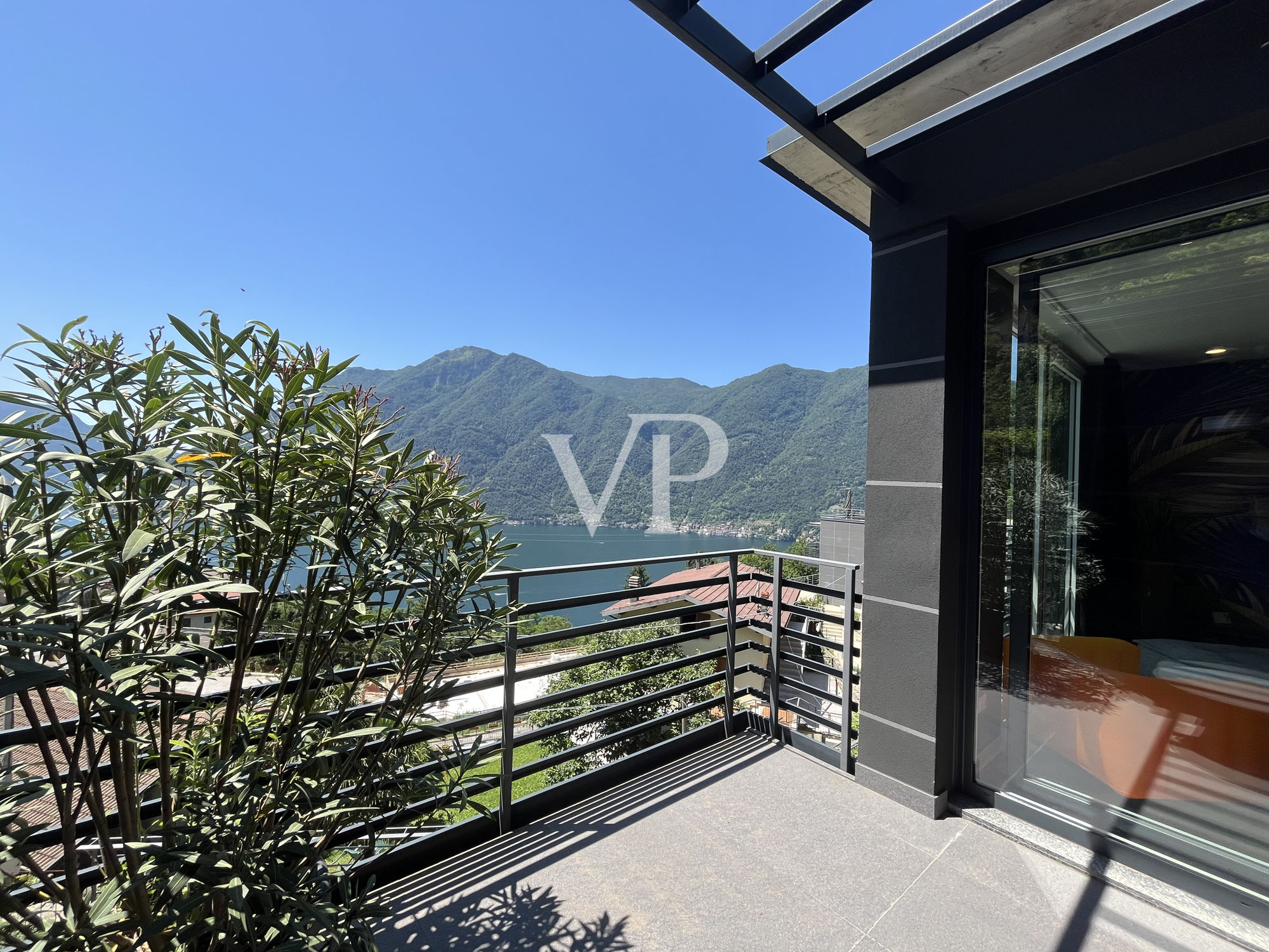 NUOVO APPARTAMENTO IN RESIDENCE CON VISTA LAGO