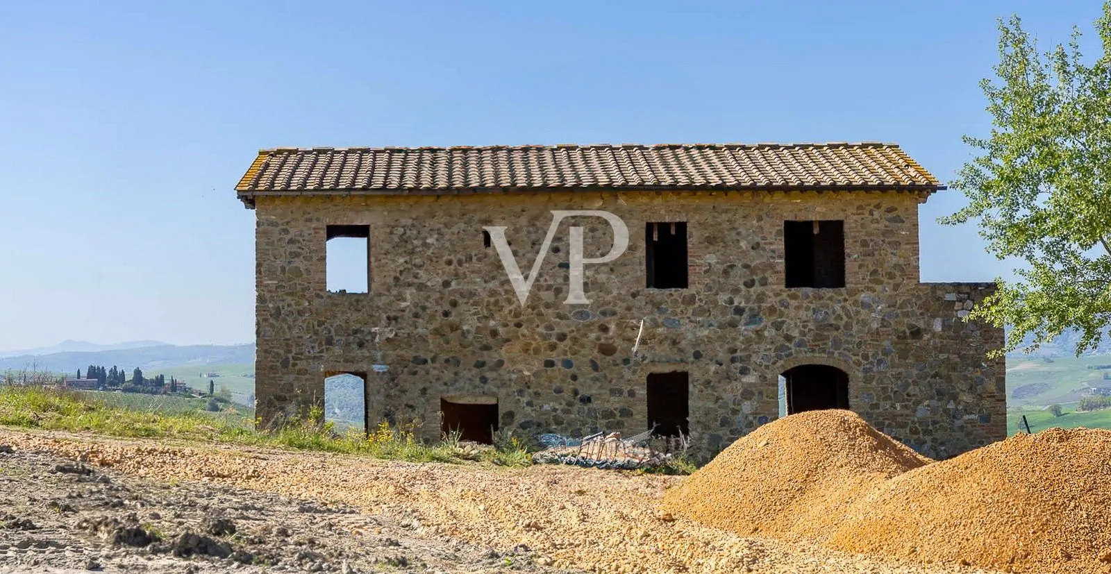 Lussuoso casale in pietra a Montalcino ristrutturato finemente