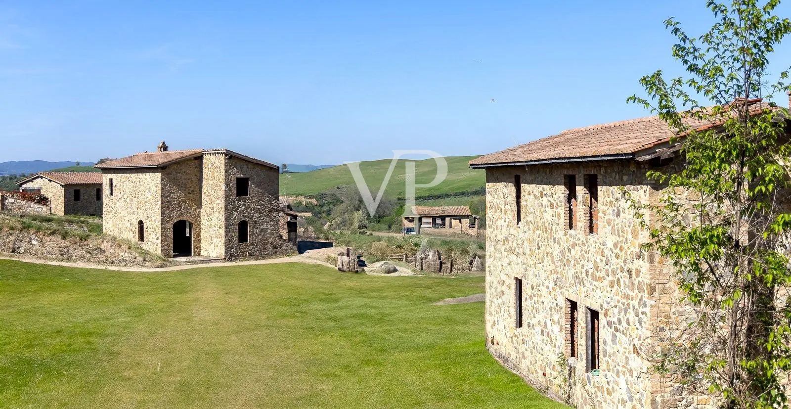 Luxuriöses, fein renoviertes Bauernhaus aus Stein in Montalcino