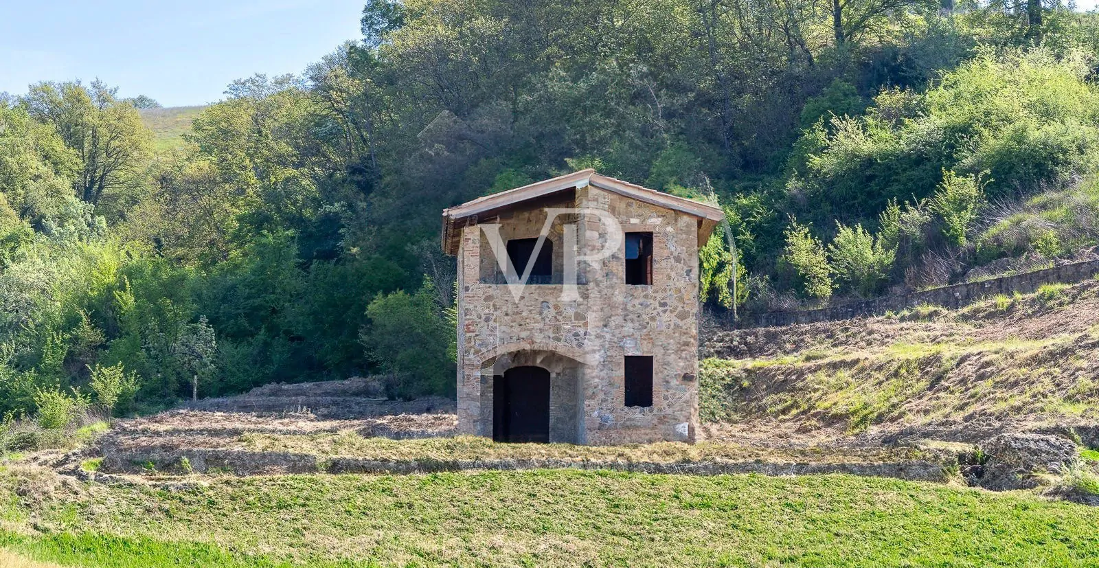 Lujosa casa de piedra finamente reformada en Montalcino