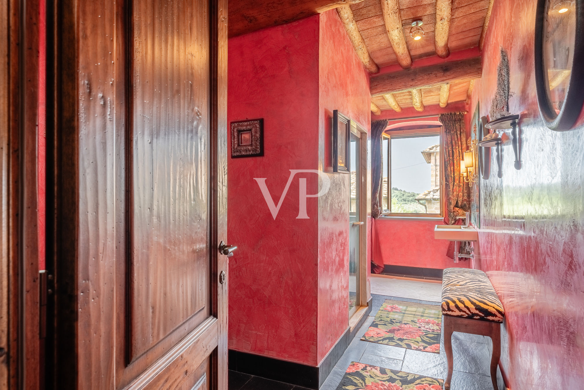 Prestigieuse maison de campagne au cœur de la Toscane avec terrasse panoramique et cave à vin