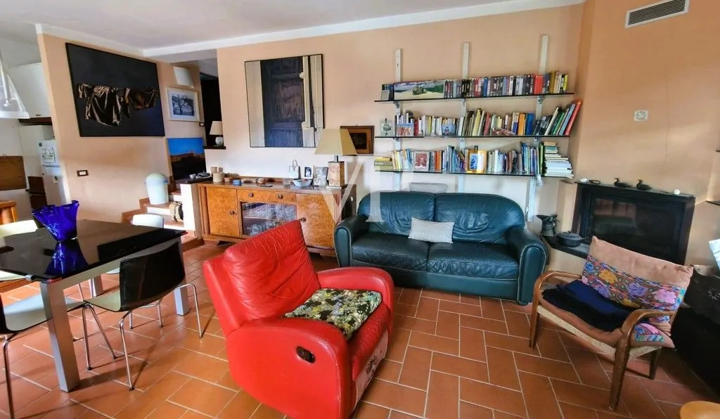 Ferme rénovée entourée d'environ 12 000 m² de terrain