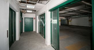 von_poll_real_estate_property_IT242941476_image_25