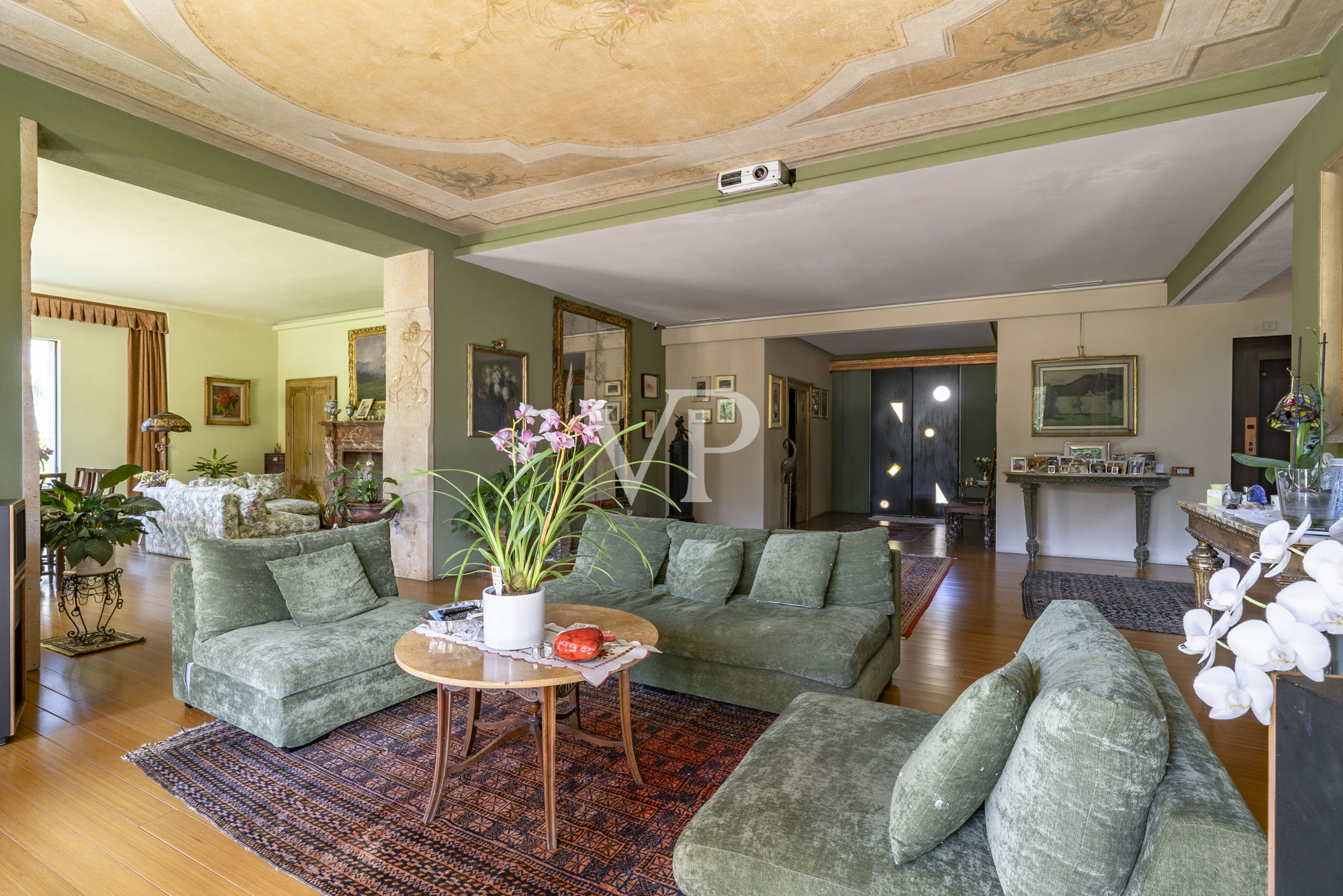 Lago di Como - Splendida villa con piscina e ascensore interno