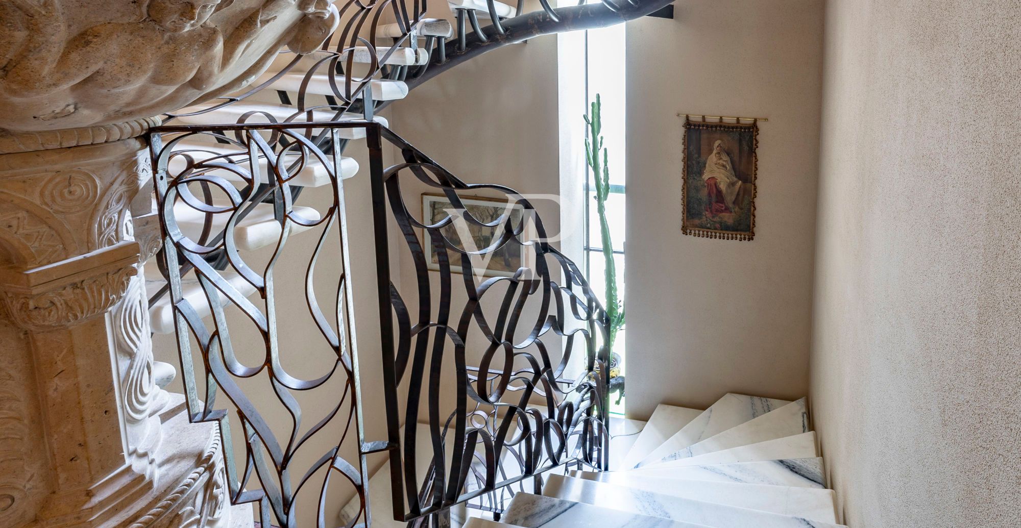 Lago di Como - Splendida villa con piscina e ascensore interno
