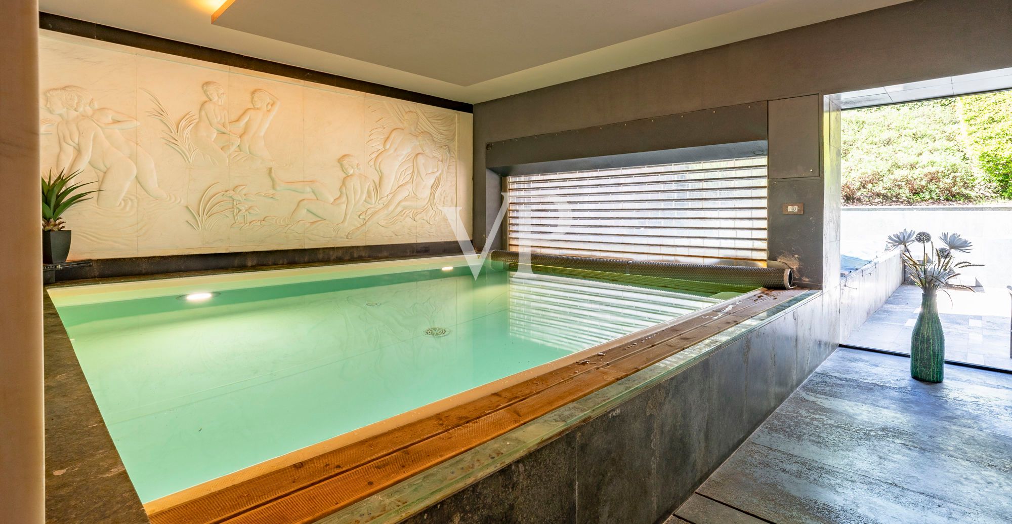Lago di Como - Splendida villa con piscina e ascensore interno