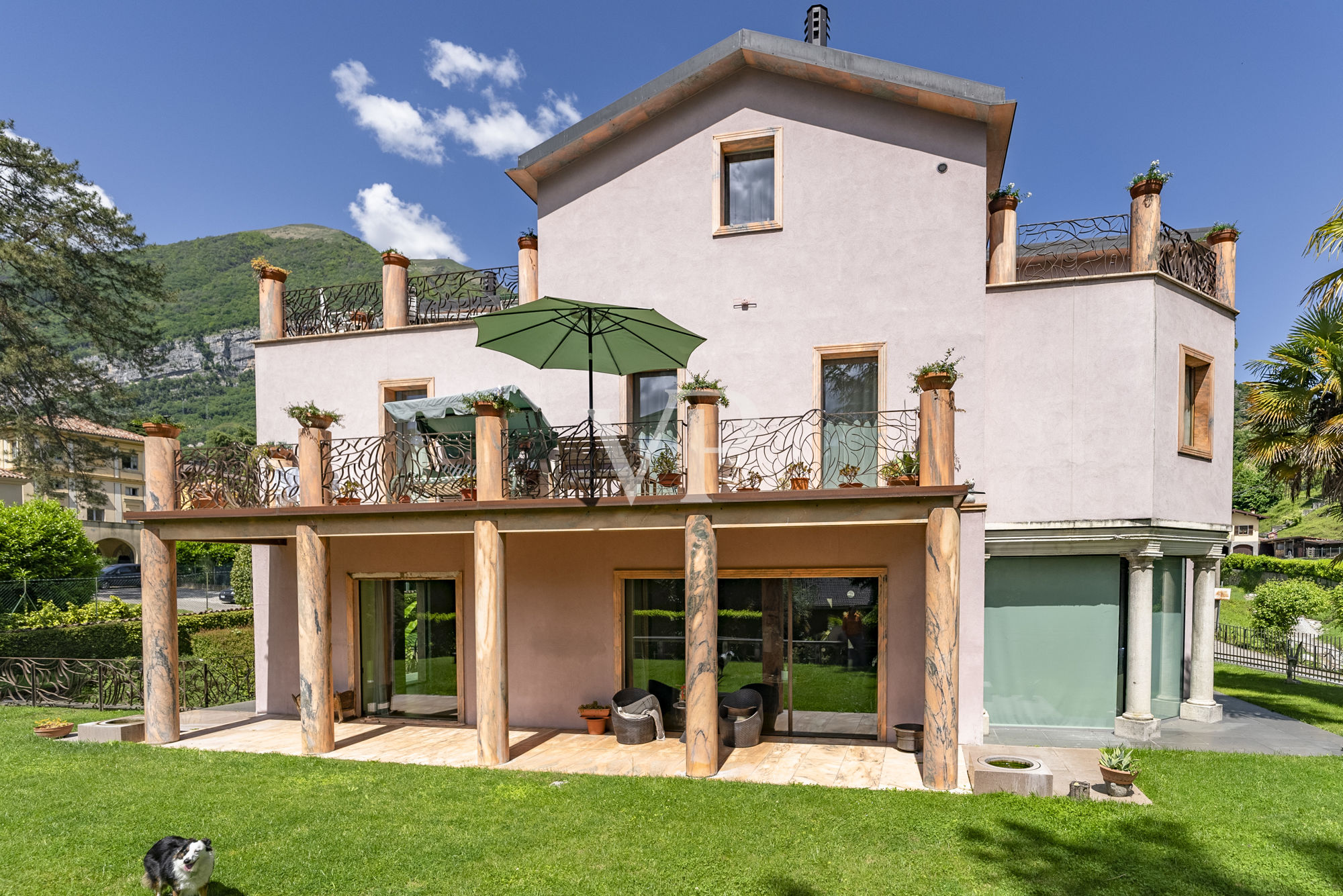 Lago di Como - Splendida villa con piscina e ascensore interno