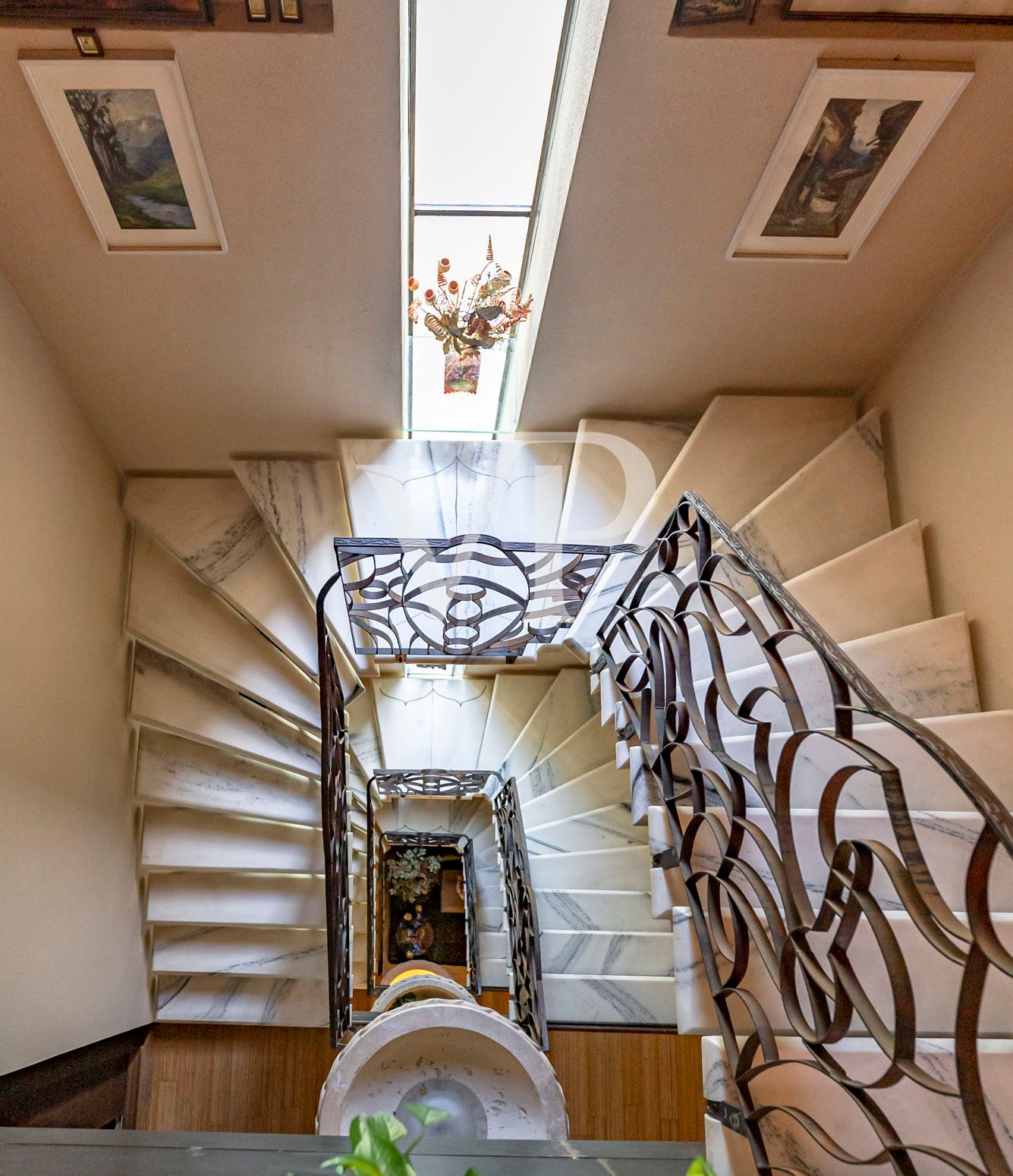 Lago di Como - Splendida villa con piscina e ascensore interno