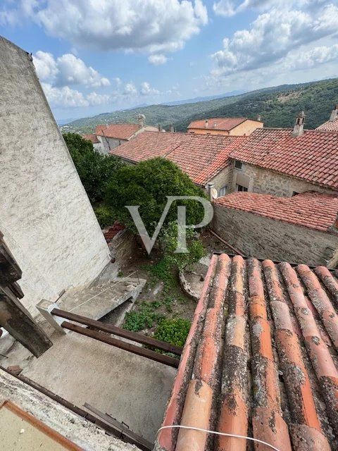 Affascinante immobile da ristrutturare nel centro di Luogosanto