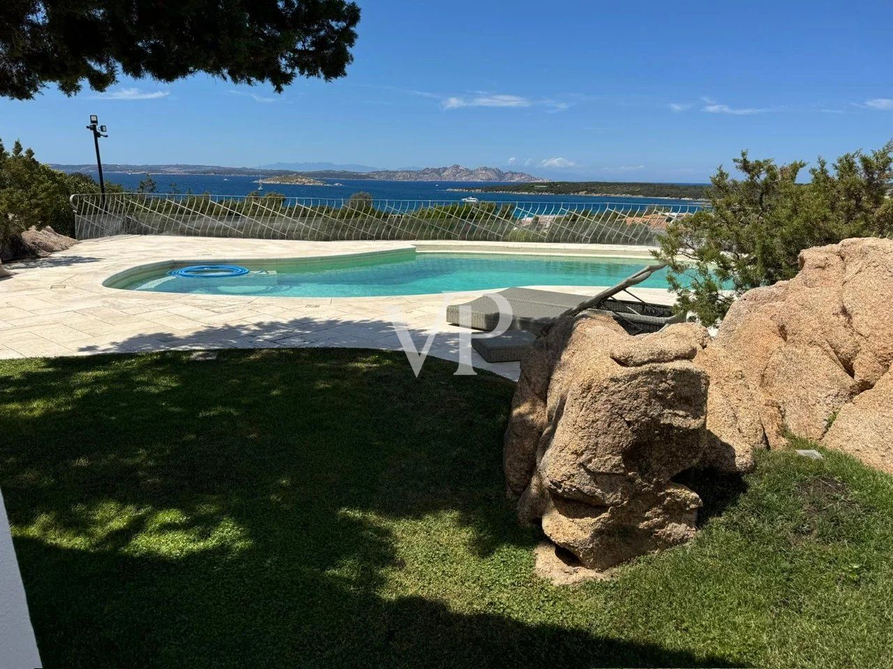 Prächtige Villa mit Pool, Solarium und atemberaubender Aussicht