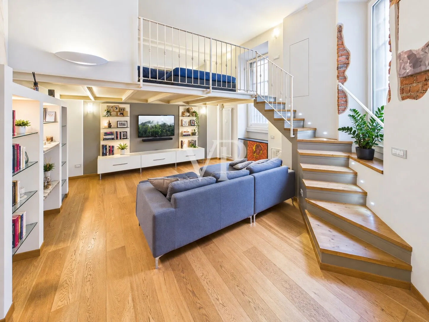 Faszinierendes Loft mit großzügigem Wohnbereich und separater Wohnküche