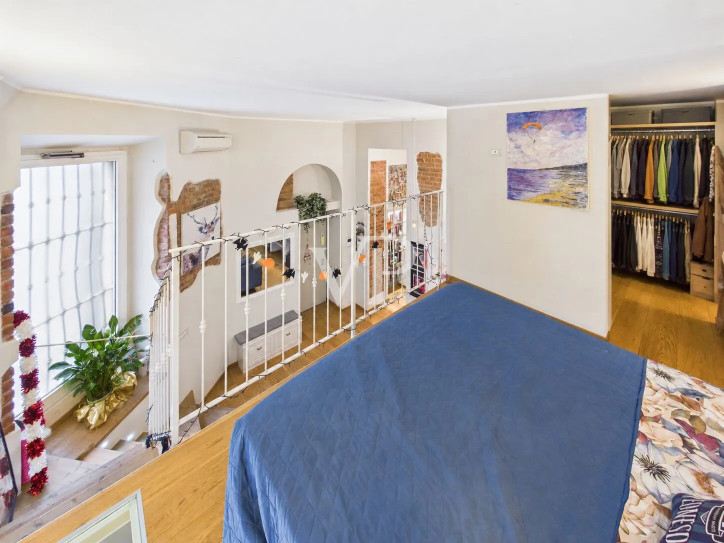 Fascinante loft con una amplia zona de estar y una cocina independiente