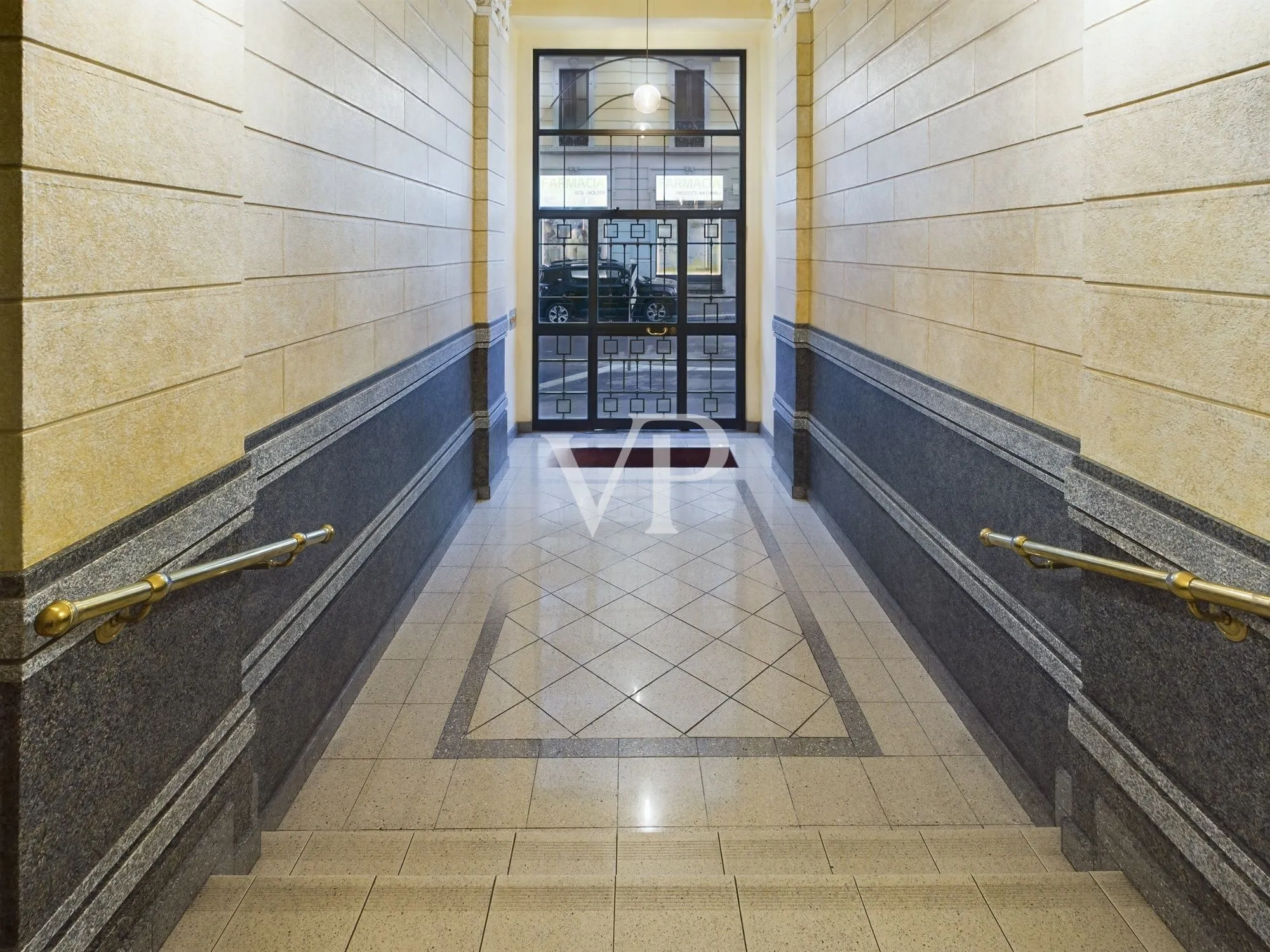Hübsche Zweizimmerwohnung mit Balkon, frei ab November