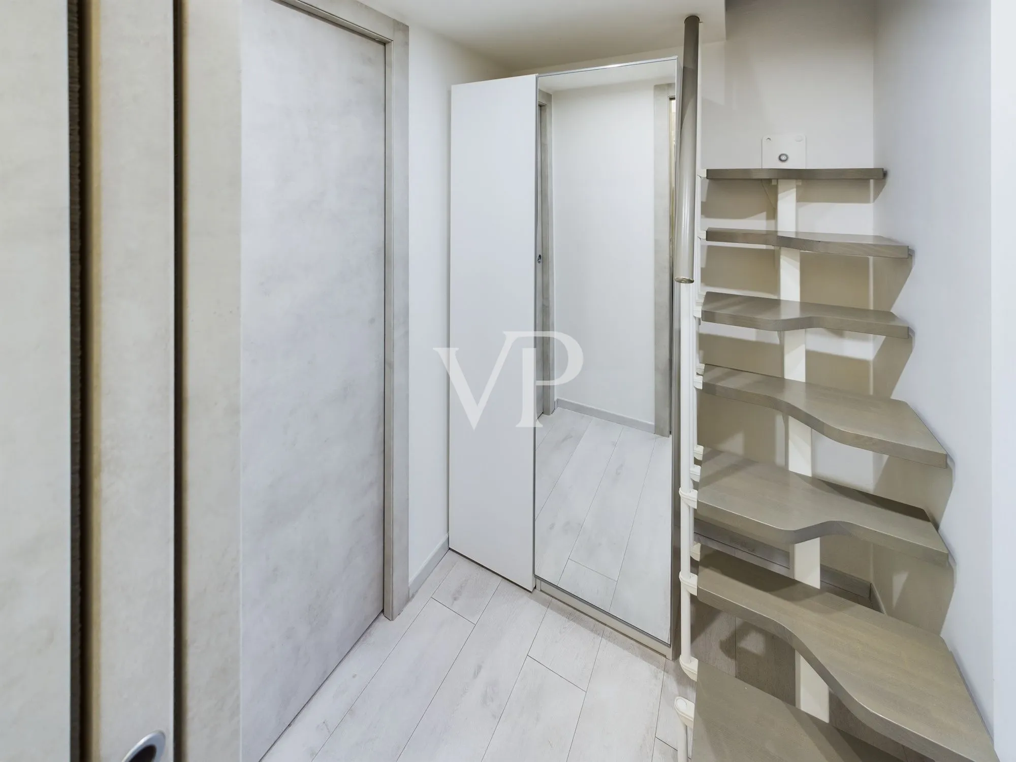 Hübsche Zweizimmerwohnung mit Balkon, frei ab November