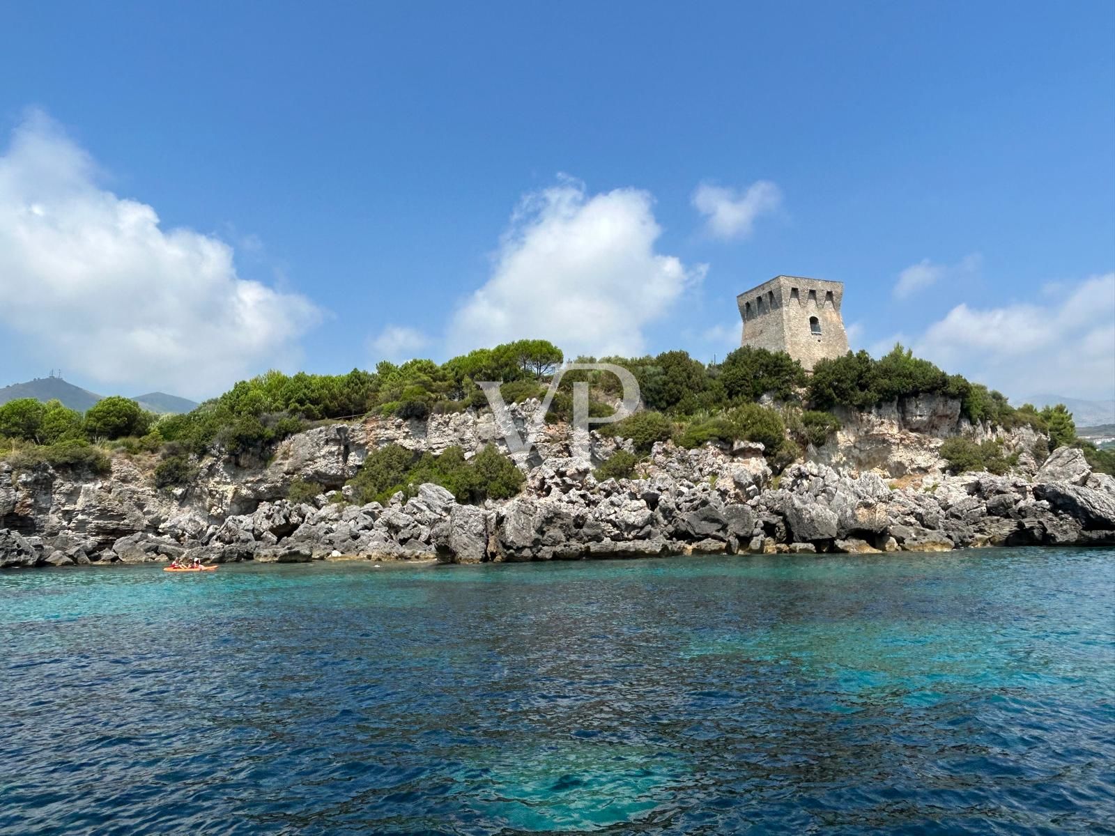 Spiaggia Calanca con Torre Saracena