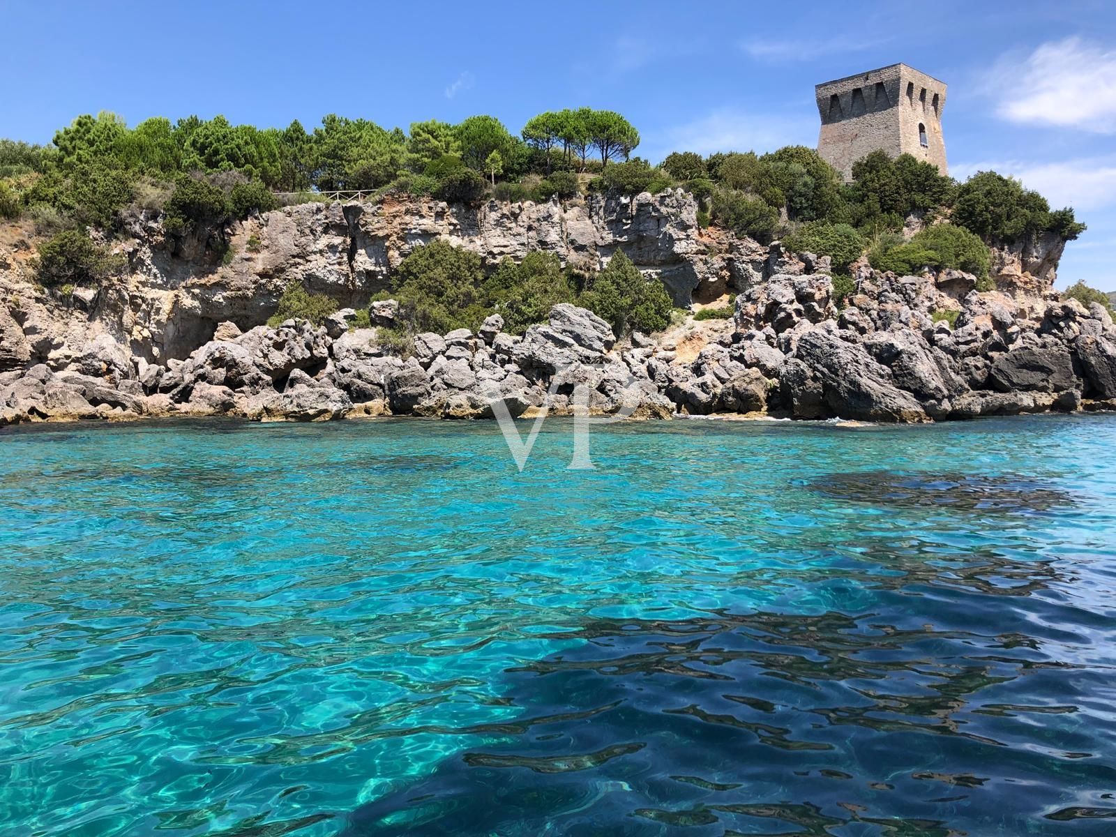 Spiaggia Calanca con Torre Saracena