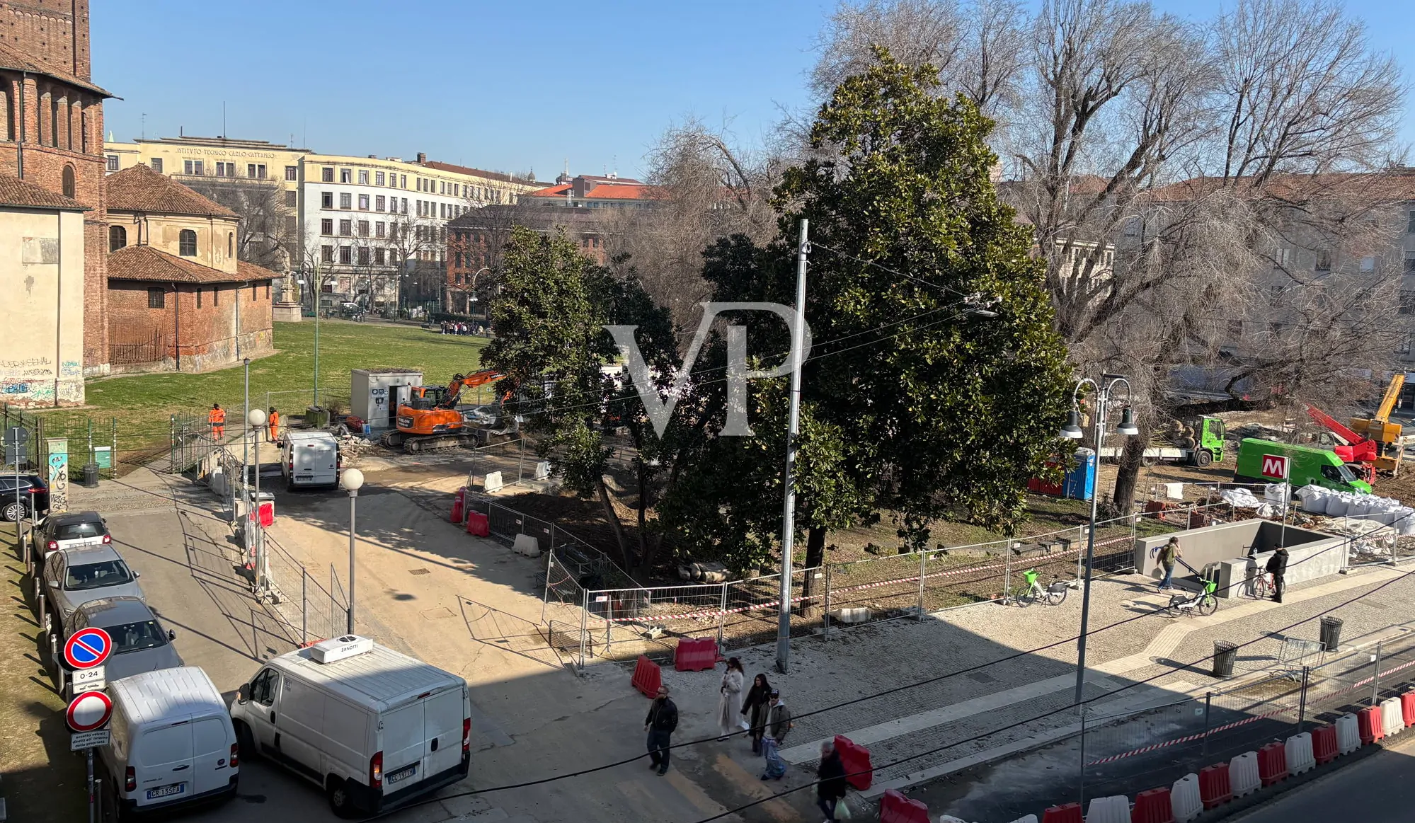 Repräsentative, fein renovierte Dreizimmerwohnung mit Balkon