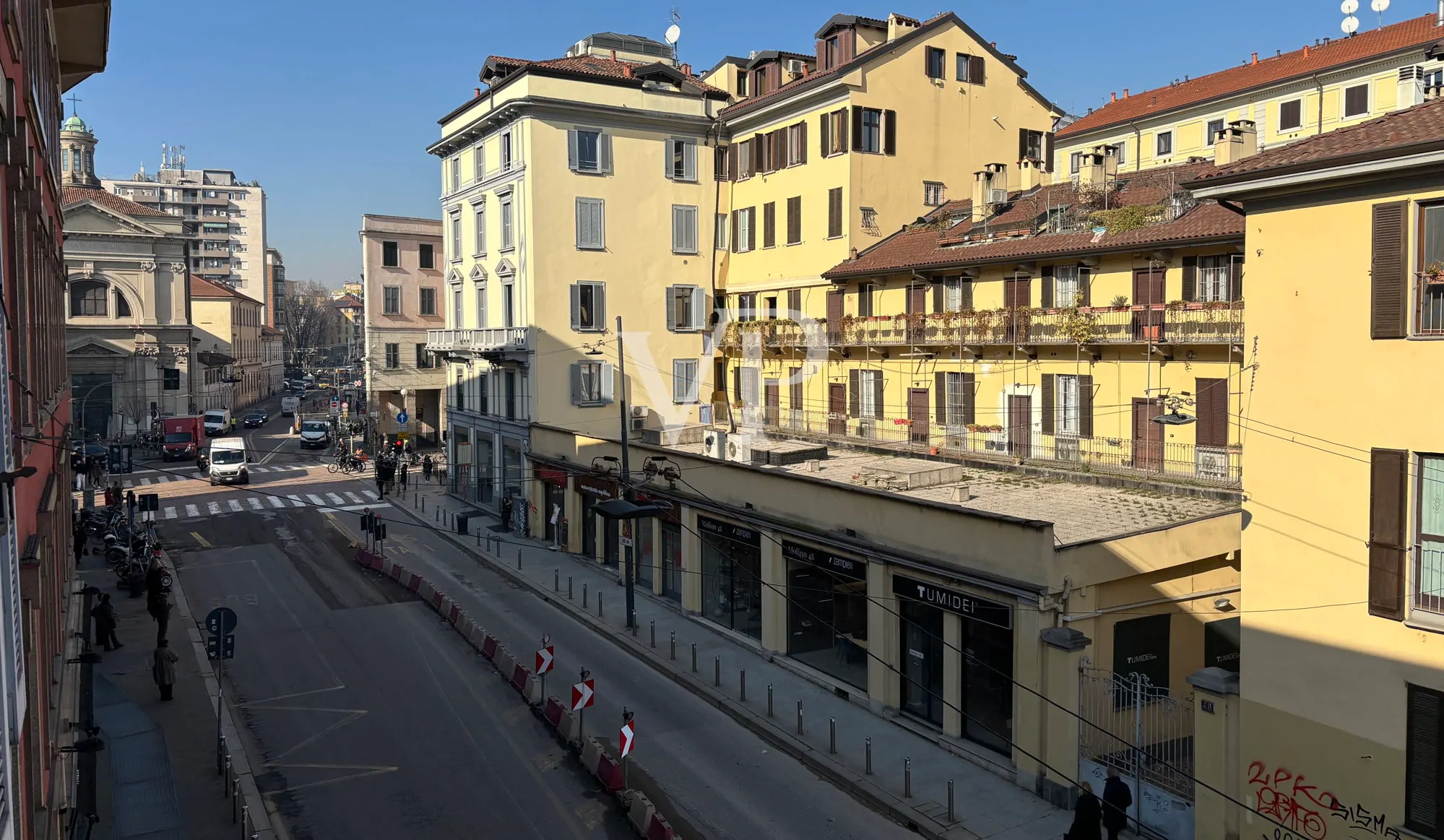 Repräsentative, fein renovierte Dreizimmerwohnung mit Balkon