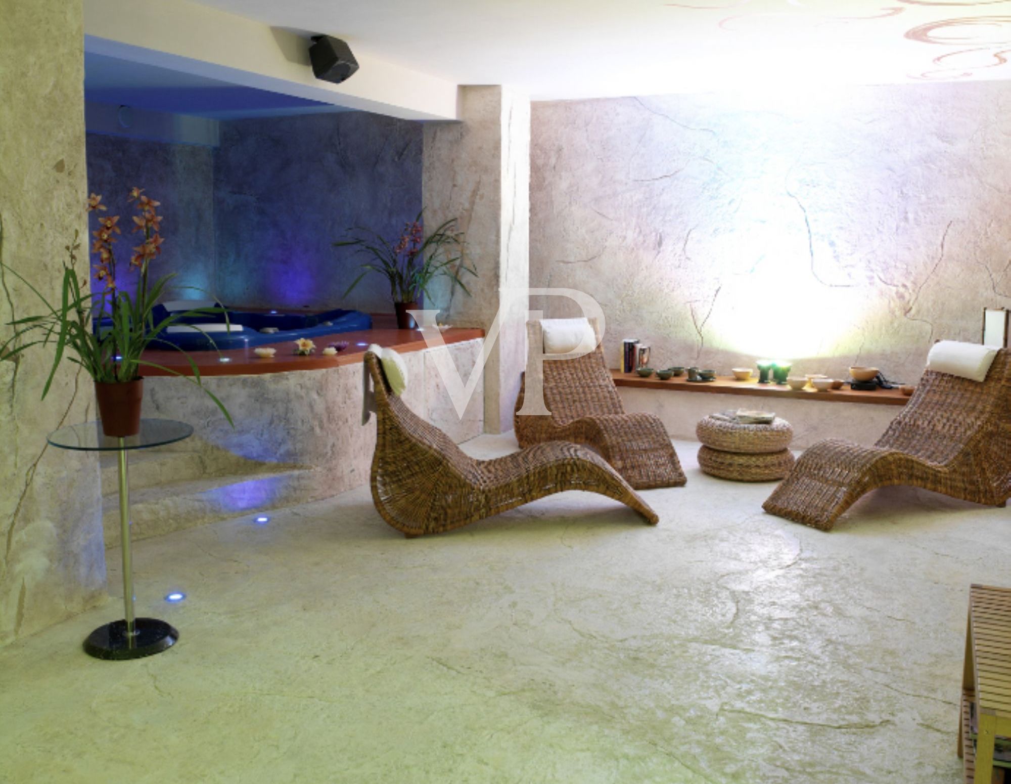 CRISTAL PALACE HOTEL