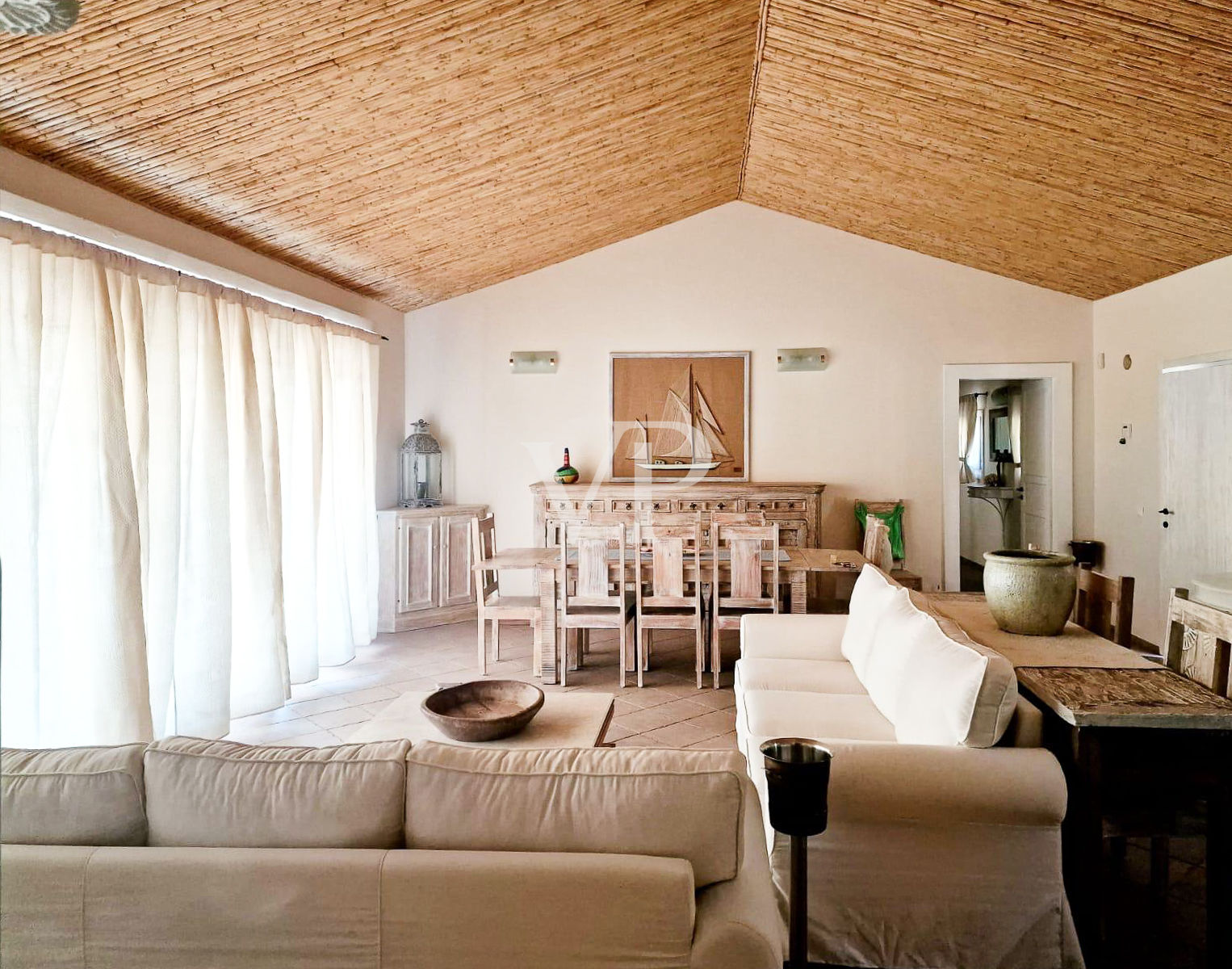 Elegante granja con piscina y vistas a Porto Rotondo