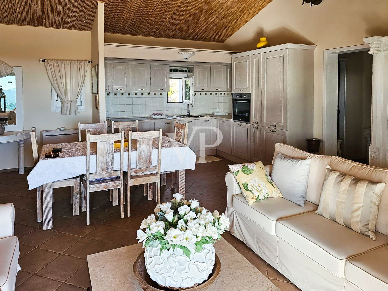 Elegante Casa Colonica con Piscina e Vista su Porto Rotondo