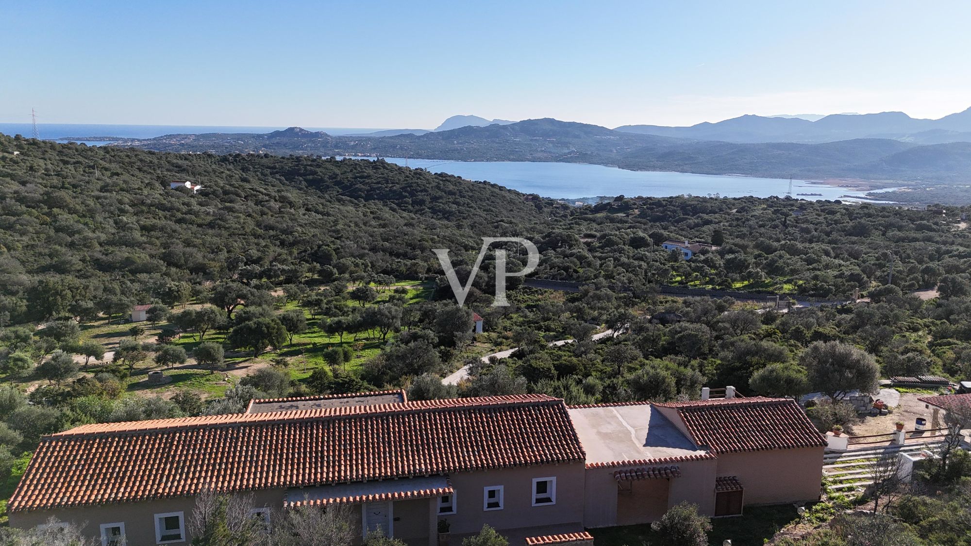 Elegante granja con piscina y vistas a Porto Rotondo