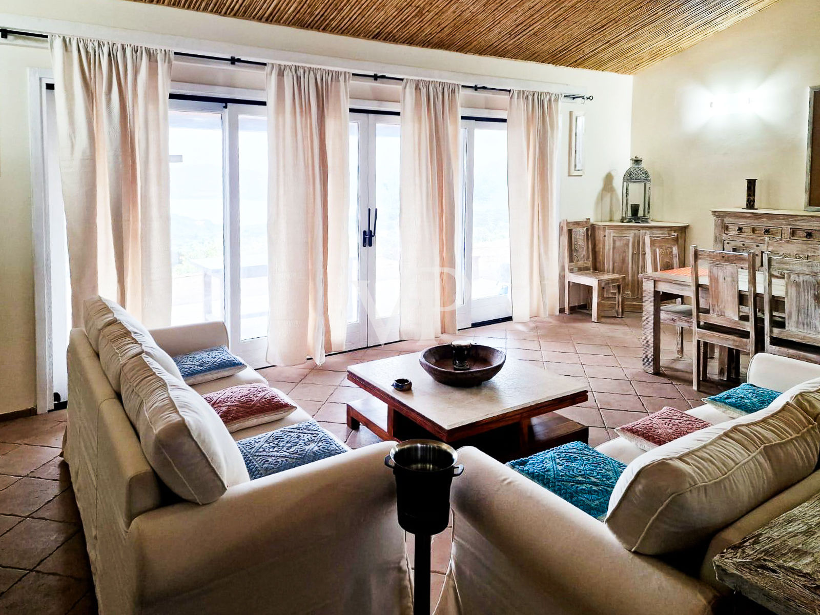 Elegante granja con piscina y vistas a Porto Rotondo