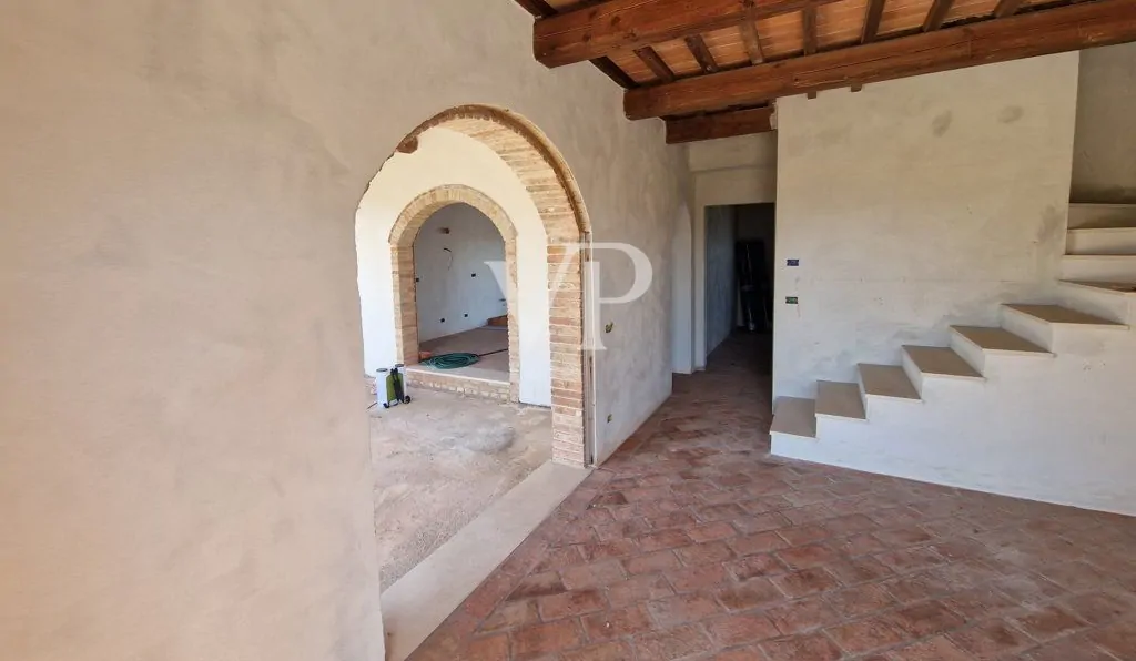 Masía panorámica en Lajatico