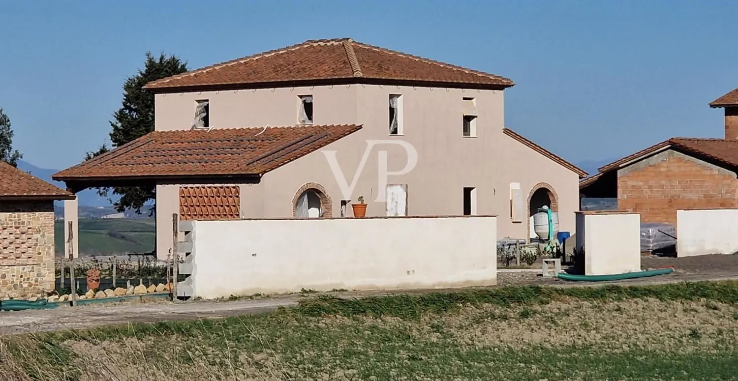 Masía panorámica en Lajatico