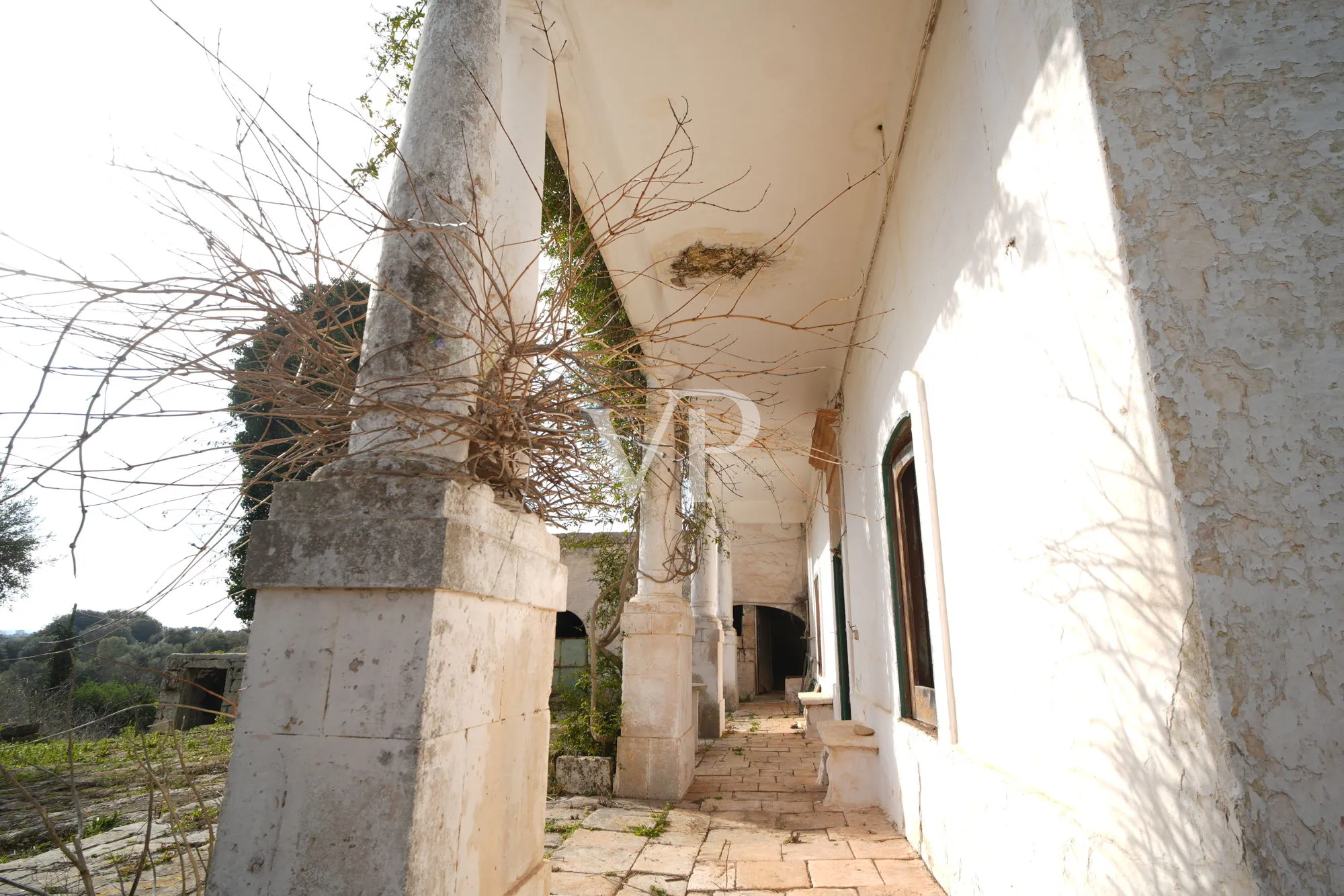 Masseria Santa Lucia with small church