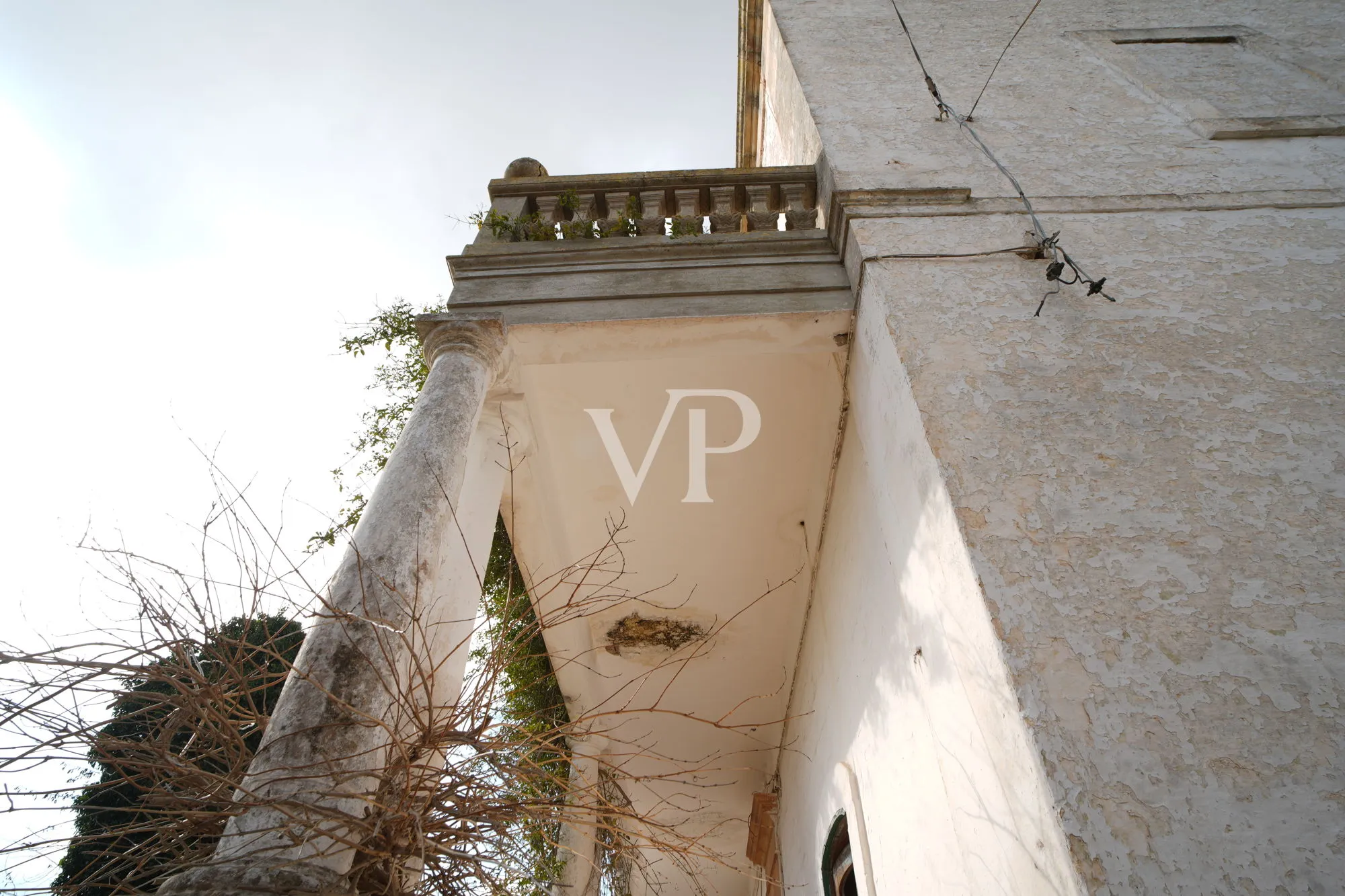 Masseria Santa Lucia with small church