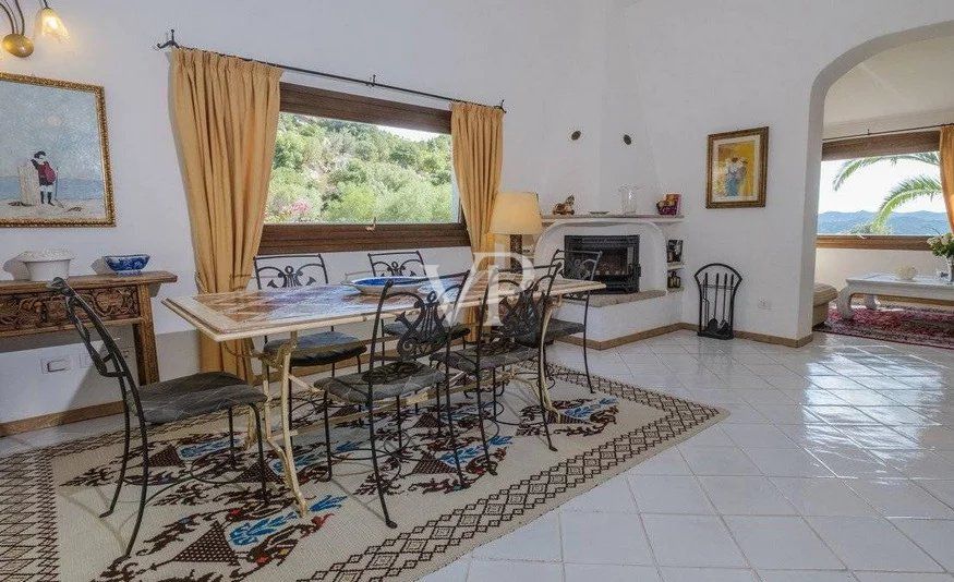 Villa esclusiva a La Mendula: Fascino sardo e totale privacy