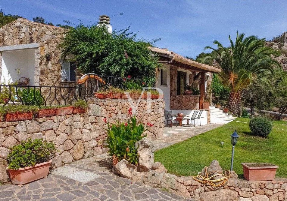 Exclusiva villa en La Mendula: encanto sardo y total privacidad