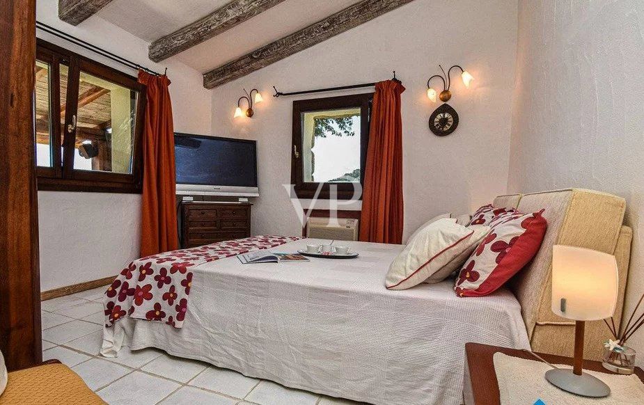 Villa esclusiva a La Mendula: Fascino sardo e totale privacy